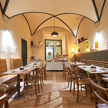 Residenza D'epoca La Basilica Bed & Breakfast 2*